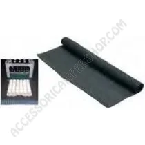 Tappetino in gomma antiscivolo 122x61 cm | Accessoricampershop.com